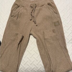 ALO Yoga Women's Ribbed Track Pants Taupe